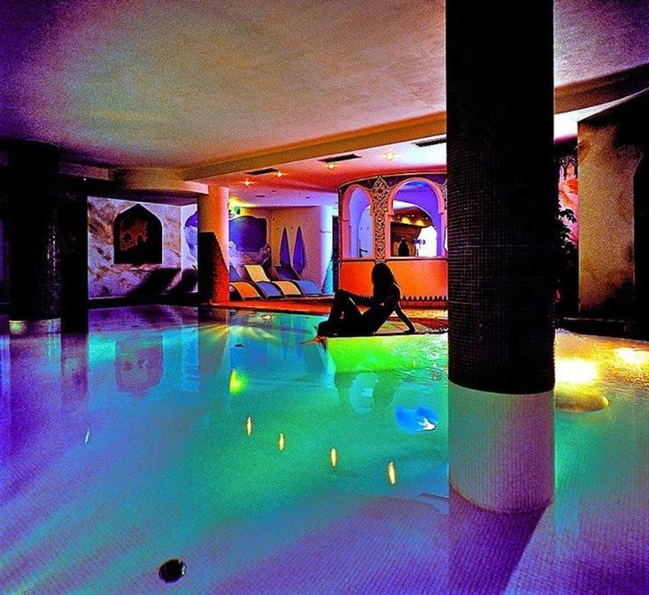 Hotel Alba Wellness & Spa Canazei Exterior photo